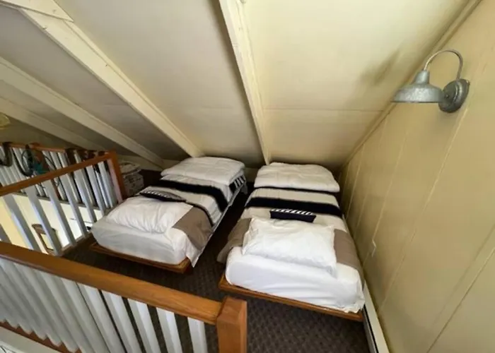 Botel Cozy Wintertime Nantucket Getaway *