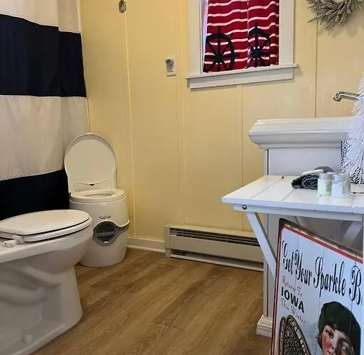 Botel Cozy Wintertime Nantucket Getaway *
